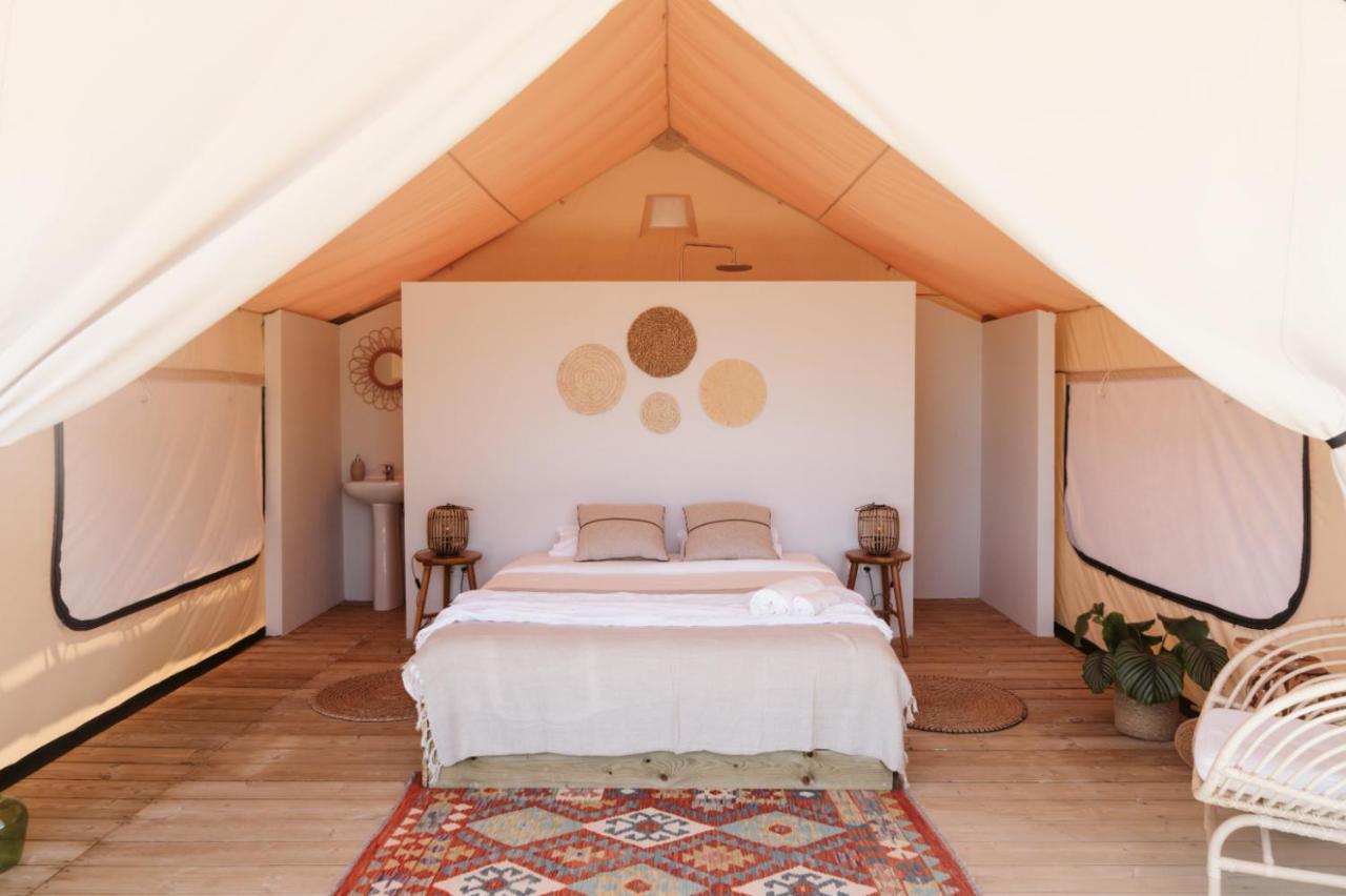 Dreamsea Surf Guest House Gouveia  Bagian luar foto